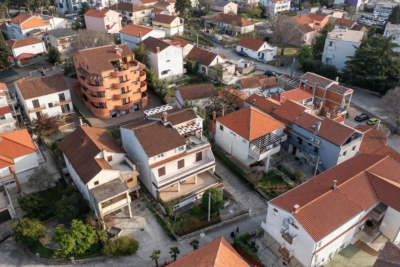Apartman Lana Biograd na Moru 0*,